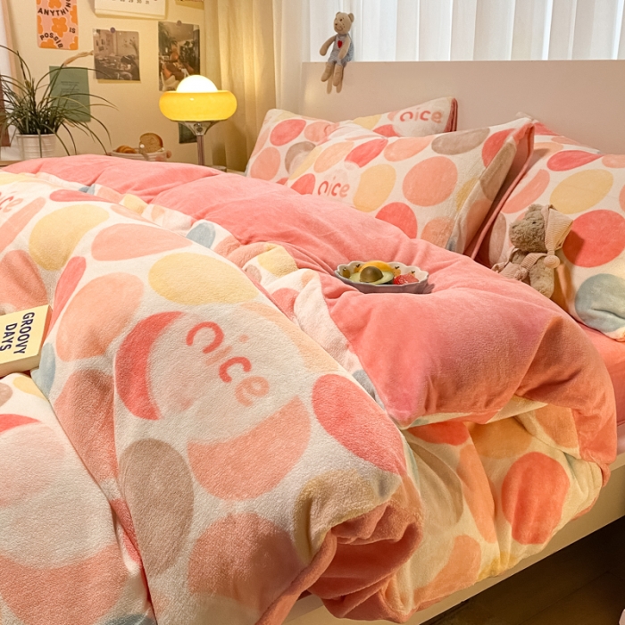 91家纺网 家纺一手货源 找家纺 大渔生活 2024新款牛奶绒印花系列四件套 瑟琳