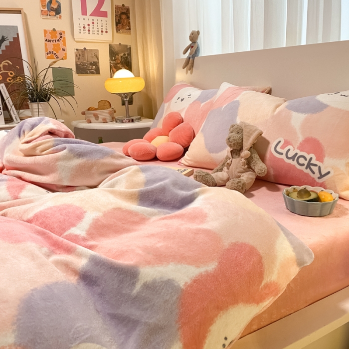 91家纺网 家纺一手货源 找家纺 大渔生活 2024新款牛奶绒印花系列四件套 兔绒绒