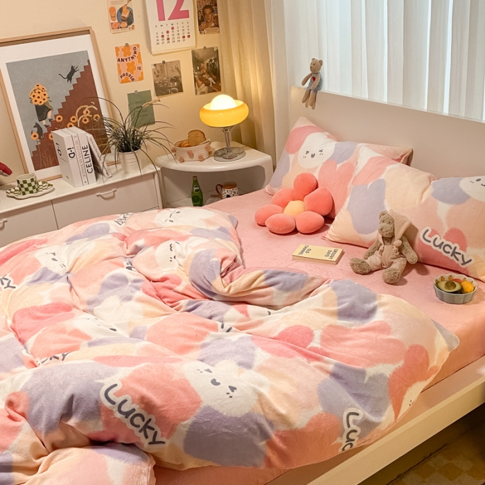 91家纺网 家纺一手货源 找家纺 大渔生活 2024新款牛奶绒印花系列四件套 兔绒绒