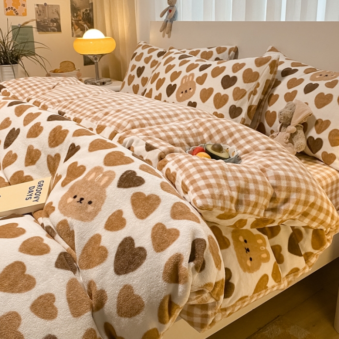 91家纺网 家纺一手货源 找家纺 大渔生活 2024新款牛奶绒印花系列四件套 心动