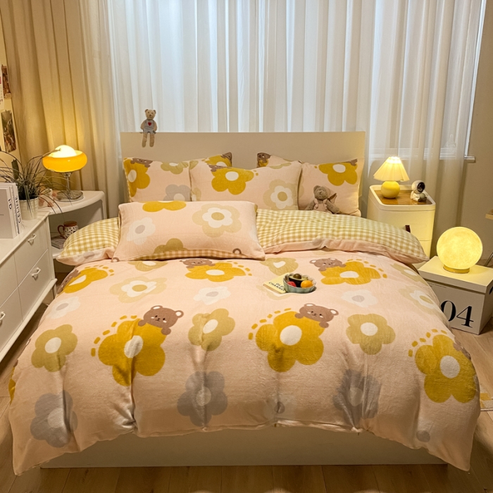 91家纺网 家纺一手货源 找家纺 大渔生活 2024新款牛奶绒印花系列四件套 熊朵朵