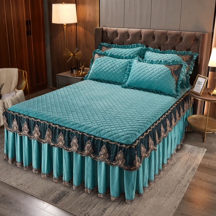 91家纺网 家纺一手货源 找家纺 家之硕 2022新款水晶绒夹棉床裙三件套系列-幸运花 青绿