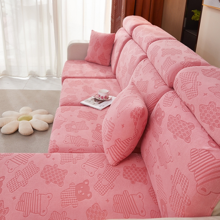 91家纺网 家纺一手货源 找家纺 逐日沙发套 2023新款阳离子雕花沙发套 饼干熊 粉红