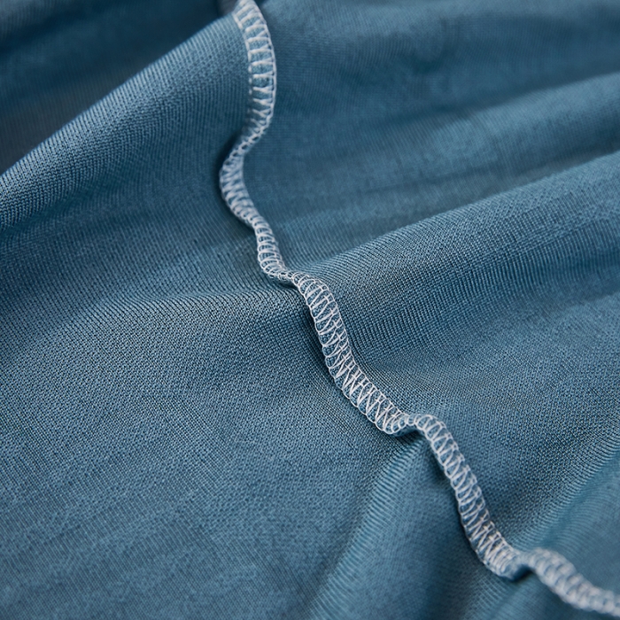 91家纺网 家纺一手货源 找家纺 逐日沙发套 2023新款阳离子雕花沙发套 饼干熊 蓝灰