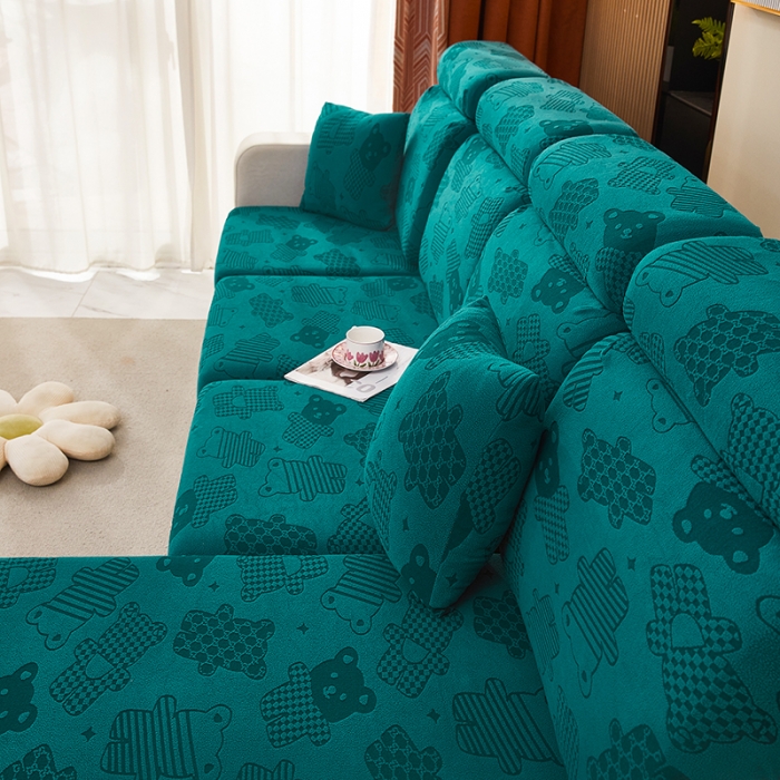 91家纺网 家纺一手货源 找家纺 逐日沙发套 2023新款阳离子雕花沙发套 饼干熊 墨绿