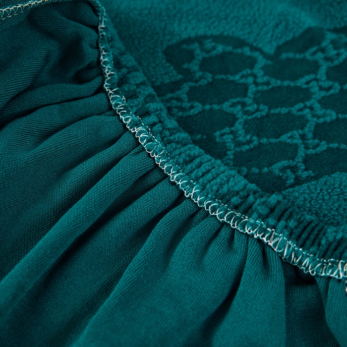 91家纺网 家纺一手货源 找家纺 逐日沙发套 2023新款阳离子雕花沙发套 饼干熊 墨绿