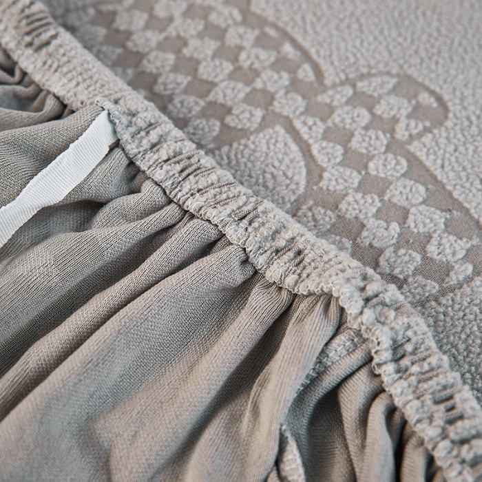 91家纺网 家纺一手货源 找家纺 逐日沙发套 2023新款阳离子雕花沙发套 饼干熊 浅灰