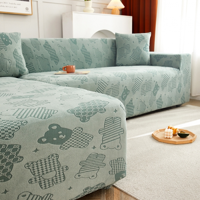 91家纺网 家纺一手货源 找家纺 逐日沙发套 2023新款阳离子雕花沙发套 饼干熊 豆绿