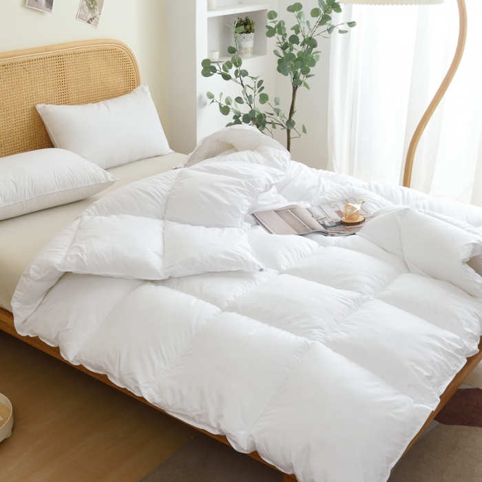 91家纺网 家纺一手货源 找家纺 德芙 2023星级酒店羽丝绒被芯民宿四季春秋冬被经典款 白色