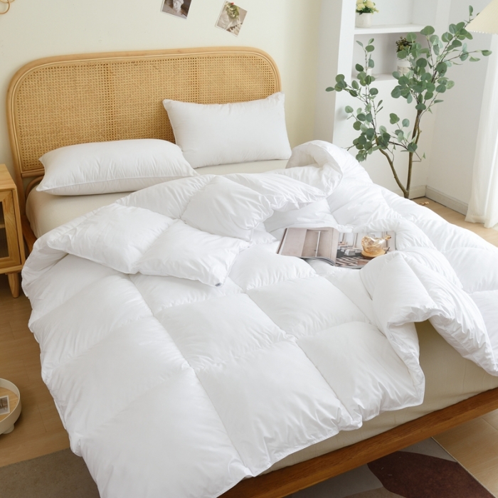 91家纺网 家纺一手货源 找家纺 德芙 2023星级酒店羽丝绒被芯民宿四季春秋冬被经典款 白色