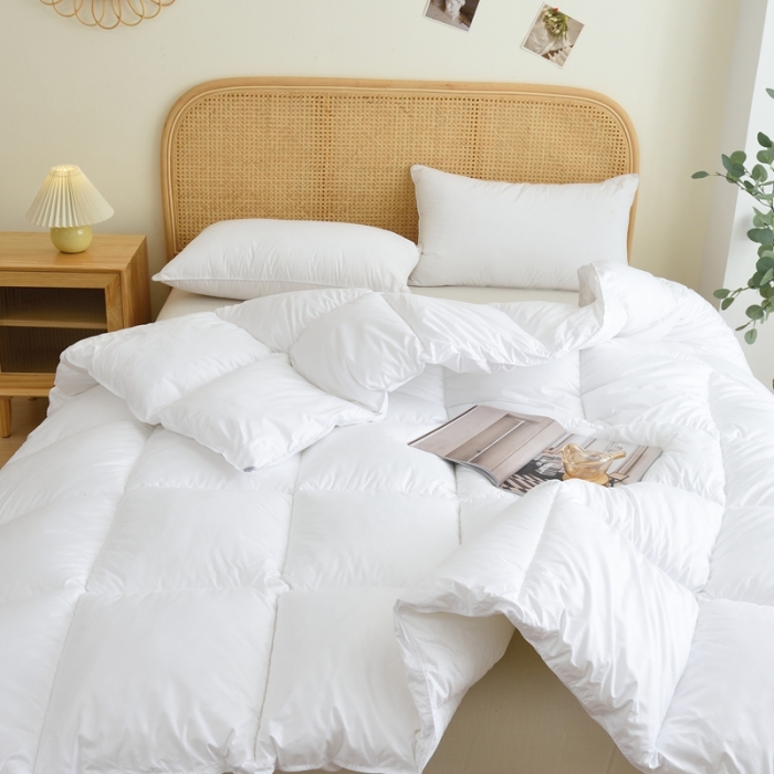 91家纺网 家纺一手货源 找家纺 德芙 2023星级酒店羽丝绒被芯民宿四季春秋冬被经典款 白色