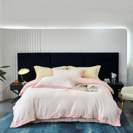 91家纺网 家纺一手货源 找家纺 （总）榻尚家居 2023新款奈思小熊牛奶绒四件套