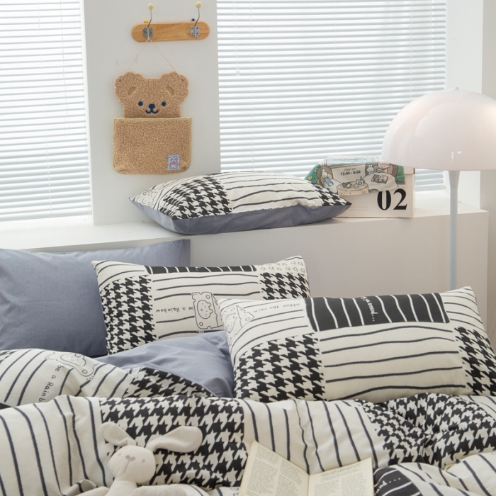 91家纺网 家纺一手货源 找家纺 黑马家居新款全棉印花喷气12868套件-单被套雅卉