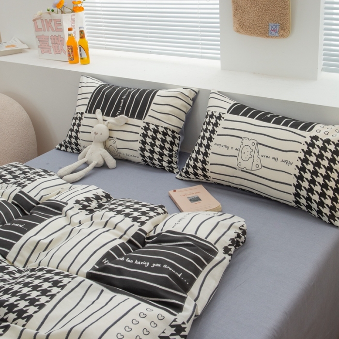 91家纺网 家纺一手货源 找家纺 黑马家居新款全棉印花喷气12868套件-单被套雅卉