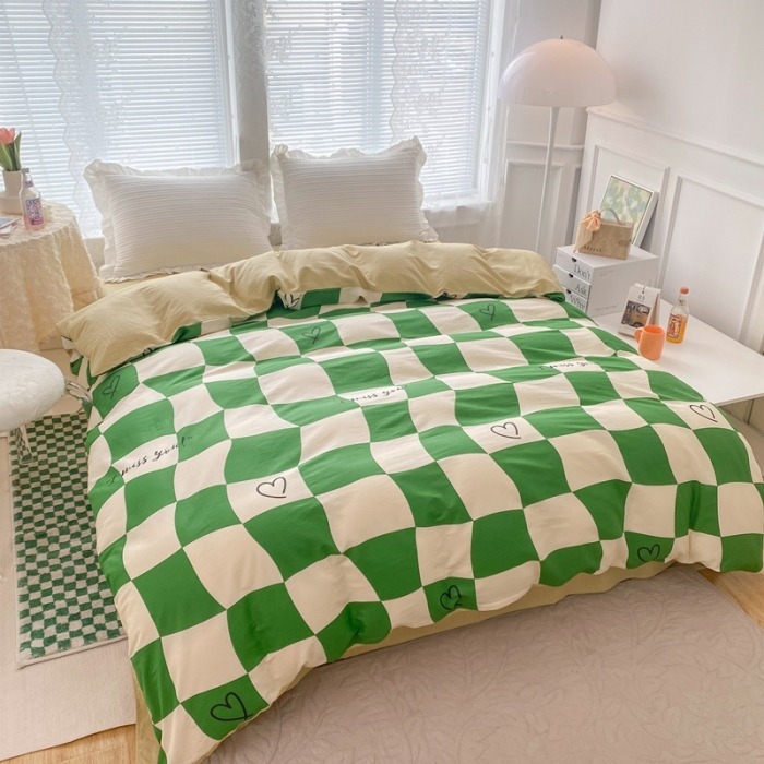 91家纺网 家纺一手货源 找家纺 黑马家居新款全棉印花喷气12868套件-单被套草莓乐园