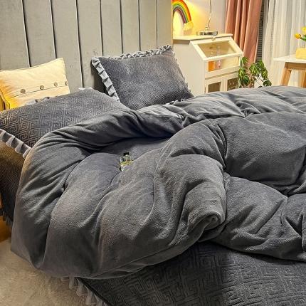 91家纺网 家纺一手货源 找家纺 （总）索飞特 2023新款牛奶绒夹棉绗缝床盖三件套四件套