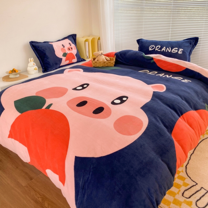 91家纺网 家纺一手货源 找家纺 慕尚 2022爆款大版高克重印花牛奶绒四件套 吃货猪