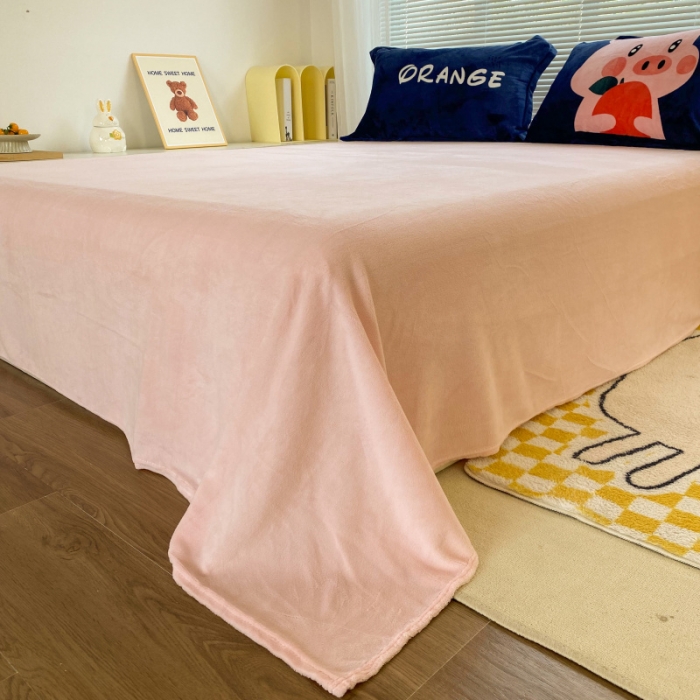 91家纺网 家纺一手货源 找家纺 慕尚 2022爆款大版高克重印花牛奶绒四件套 吃货猪