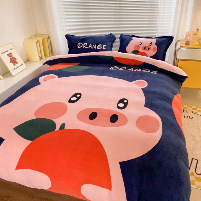 91家纺网 家纺一手货源 找家纺 慕尚 2022爆款大版高克重印花牛奶绒四件套 吃货猪