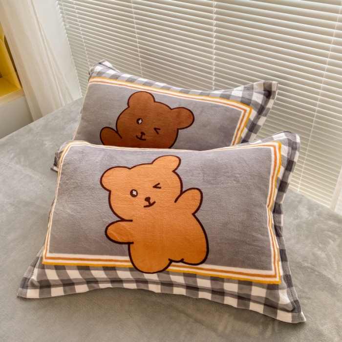 91家纺网 家纺一手货源 找家纺 慕尚 2022爆款大版高克重印花牛奶绒四件套 好朋友