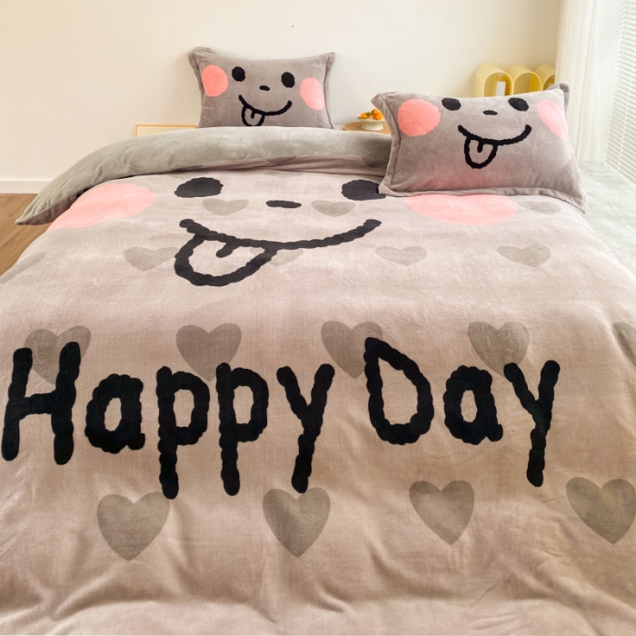 91家纺网 家纺一手货源 找家纺 慕尚 2022爆款大版高克重印花牛奶绒四件套 开心笑脸