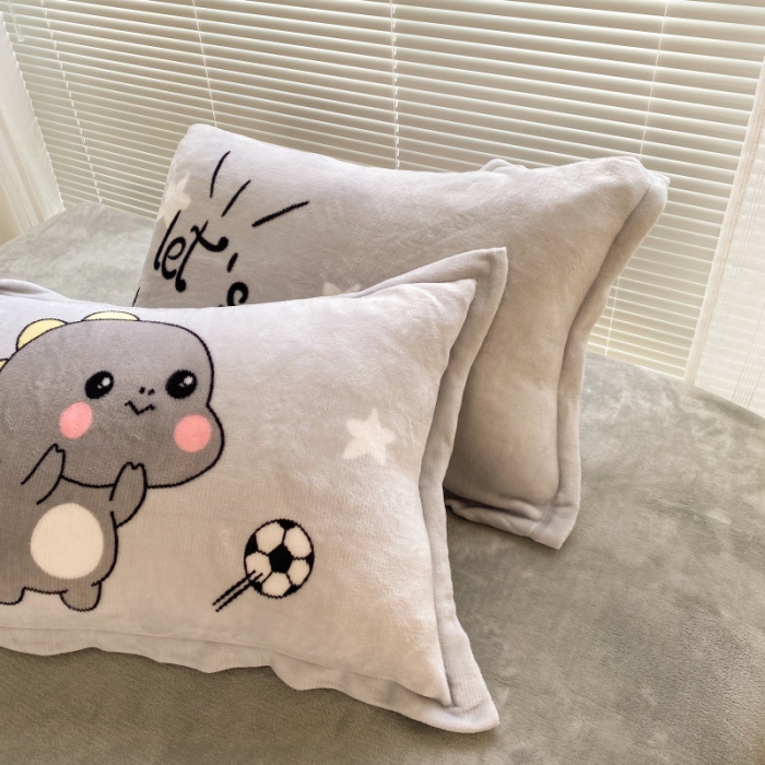 91家纺网 家纺一手货源 找家纺 慕尚 2022爆款大版高克重印花牛奶绒四件套 快乐恐龙