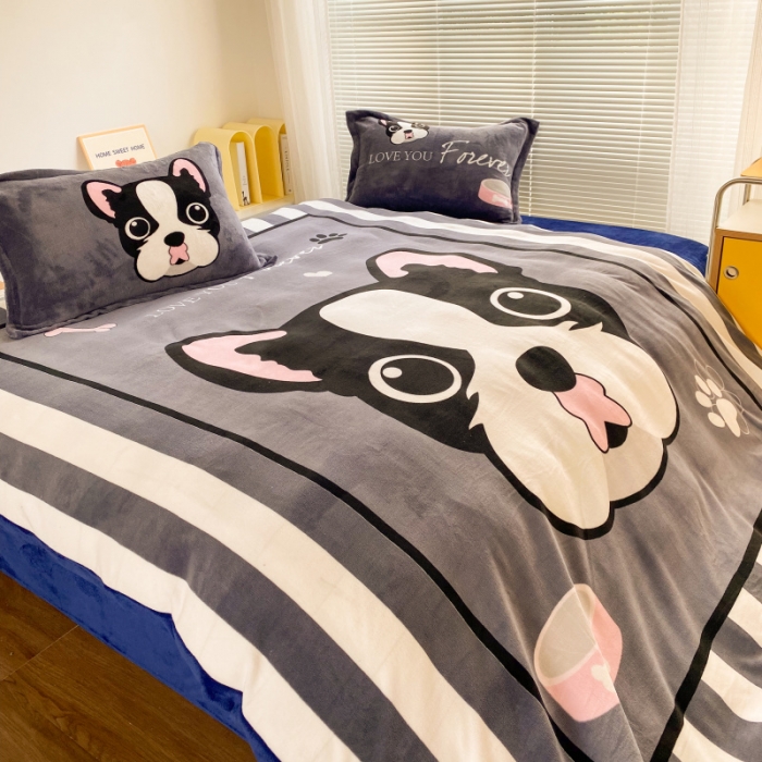 91家纺网 家纺一手货源 找家纺 慕尚 2022爆款大版高克重印花牛奶绒四件套 绅士狗