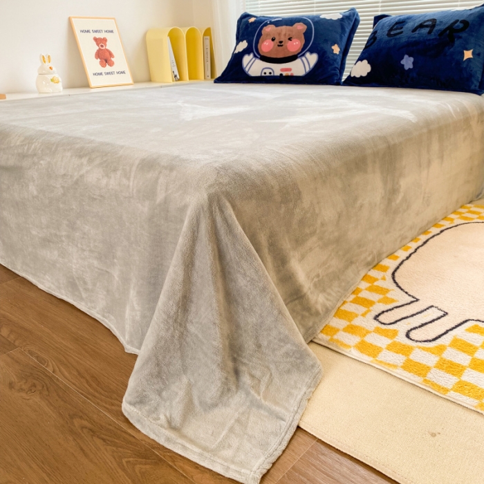 91家纺网 家纺一手货源 找家纺 慕尚 2022爆款大版高克重印花牛奶绒四件套 太空熊宝