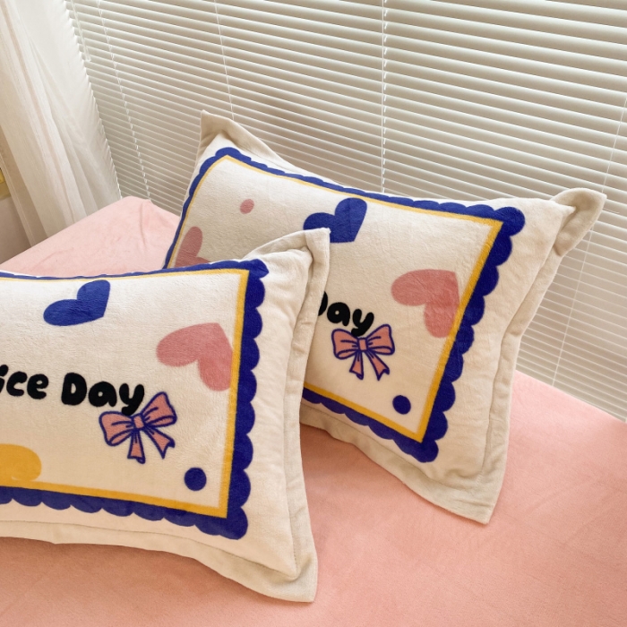 91家纺网 家纺一手货源 找家纺 慕尚 2022爆款大版高克重印花牛奶绒四件套 小爱心