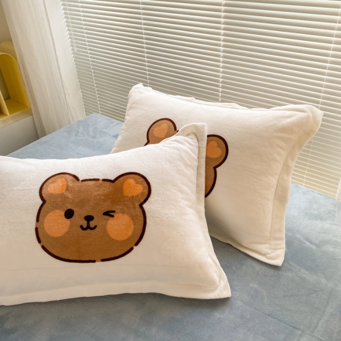 91家纺网 家纺一手货源 找家纺 慕尚 2022爆款大版高克重印花牛奶绒四件套 洋气熊