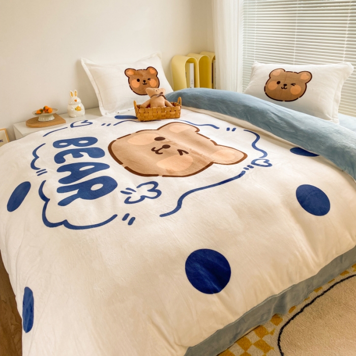 91家纺网 家纺一手货源 找家纺 慕尚 2022爆款大版高克重印花牛奶绒四件套 洋气熊