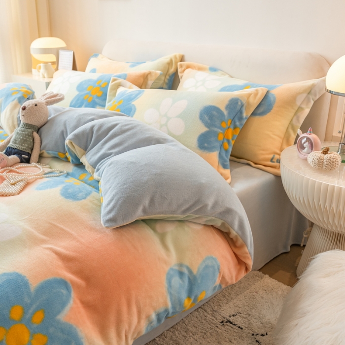 91家纺网 家纺一手货源 找家纺 丝羽坊2022专版花型直播供货双面牛奶绒印花四件套被套 新图二繁花似锦