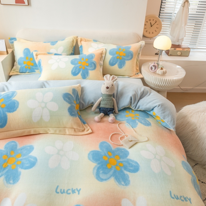 91家纺网 家纺一手货源 找家纺 丝羽坊2022专版花型直播供货双面牛奶绒印花四件套被套 新图二繁花似锦