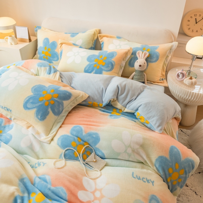 91家纺网 家纺一手货源 找家纺 丝羽坊2022专版花型直播供货双面牛奶绒印花四件套被套 新图二繁花似锦