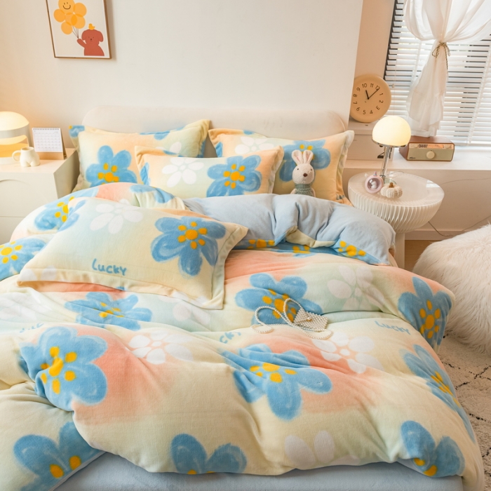 91家纺网 家纺一手货源 找家纺 丝羽坊2022专版花型直播供货双面牛奶绒印花四件套被套 新图二繁花似锦