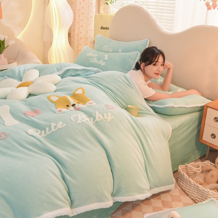 91家纺网 家纺一手货源 找家纺 菲儿  2022新款毛巾绣牛奶绒四件套 旺仔-抹茶绿