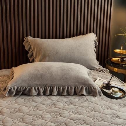 91家纺网 家纺一手货源 找家纺 （总）闲鱼家纺 2022年新牛奶绒裙边床笠枕套一对