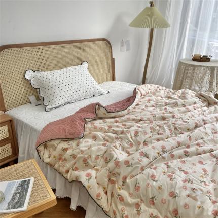 91家纺网 家纺一手货源 找家纺 （总）源启生活 2022新款嵌绳包边韩国豆豆四季被被子被芯