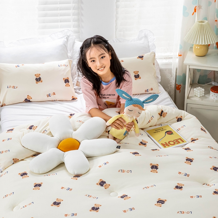 91家纺网 家纺一手货源 找家纺 天瑜家纺2023新款A类针织棉冬被儿童冬被 lovely 熊