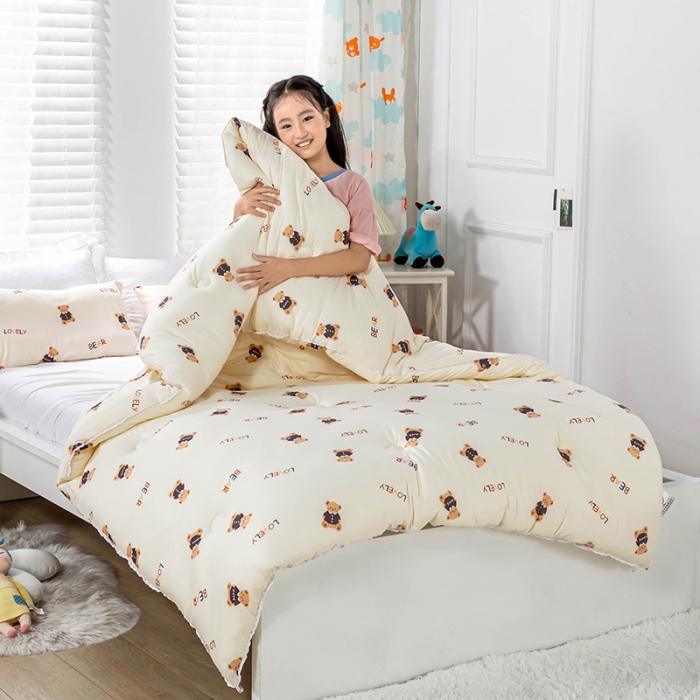 91家纺网 家纺一手货源 找家纺 天瑜家纺2023新款A类针织棉冬被儿童冬被 lovely 熊