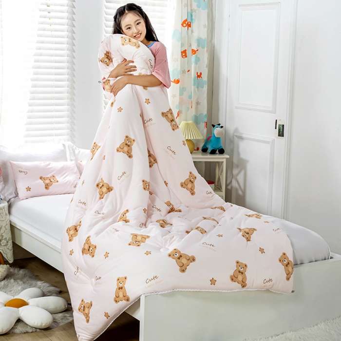 91家纺网 家纺一手货源 找家纺 天瑜家纺2023新款A类针织棉冬被儿童冬被 Q熊粉