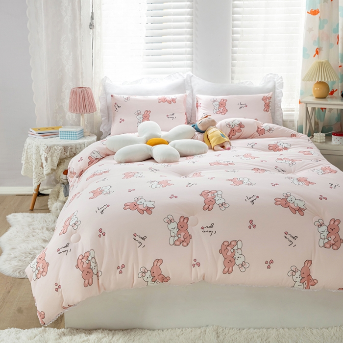 91家纺网 家纺一手货源 找家纺 天瑜家纺2023新款A类针织棉冬被儿童冬被 小兔子粉