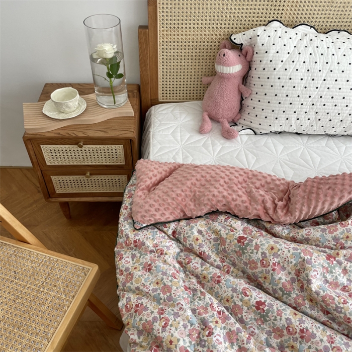 91家纺网 家纺一手货源 找家纺 源启生活 2022新款嵌绳包边韩国豆豆四季被被子被芯 淑雅