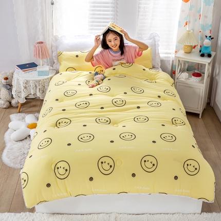91家纺网 家纺一手货源 找家纺 天瑜家纺2023新款A类针织棉冬被儿童冬被 笑脸黄