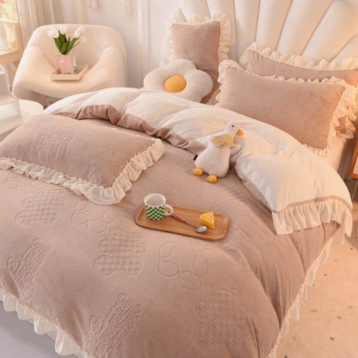 91家纺网 家纺一手货源 找家纺 （总）绒世界 2024秋冬韩版雕花牛奶绒四件套