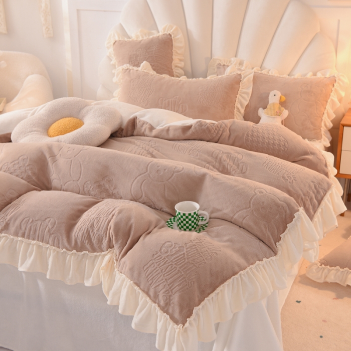 91家纺网 家纺一手货源 找家纺 （总）绒世界 2024秋冬韩版雕花牛奶绒四件套