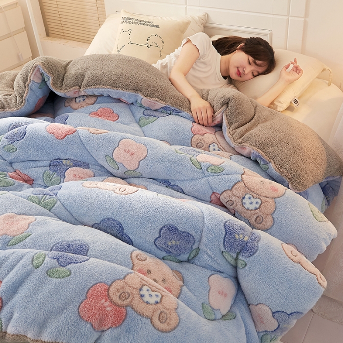 91家纺网 家纺一手货源 找家纺 梦初语 2022新款加厚保暖雪花绒加羊羔绒冬被 布朗熊