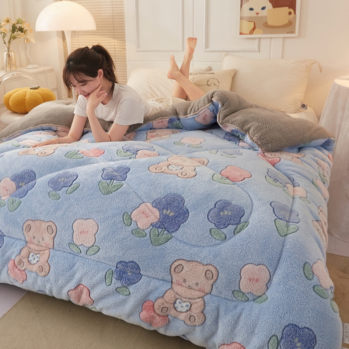 91家纺网 家纺一手货源 找家纺 梦初语 2022新款加厚保暖雪花绒加羊羔绒冬被 布朗熊