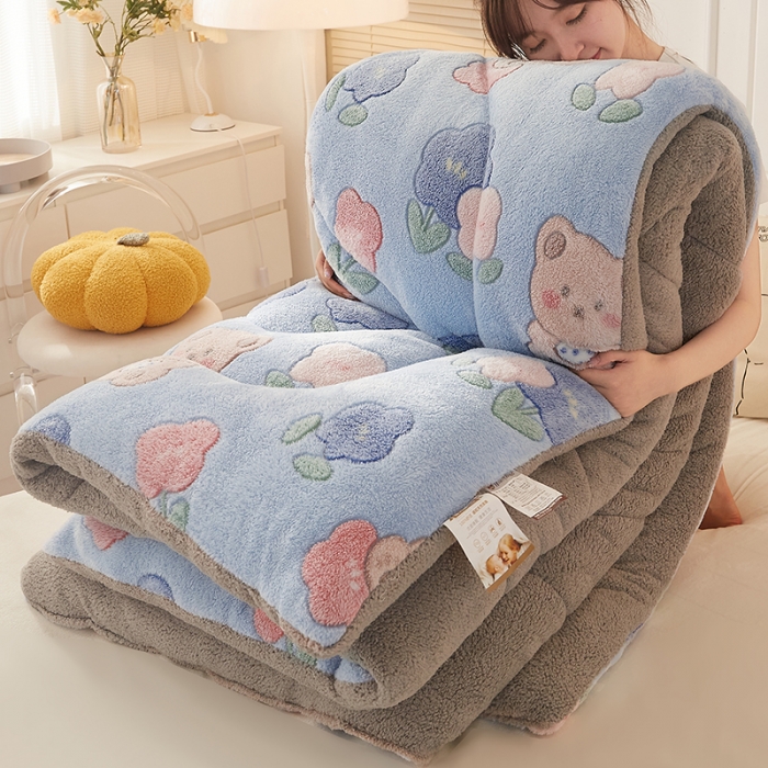 91家纺网 家纺一手货源 找家纺 梦初语 2022新款加厚保暖雪花绒加羊羔绒冬被 布朗熊