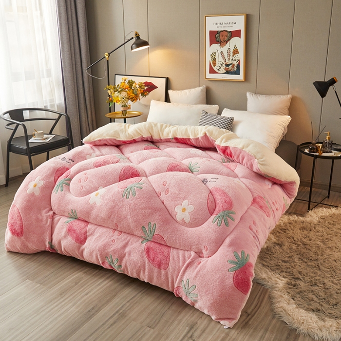 91家纺网 家纺一手货源 找家纺 梦初语 2022新款加厚保暖雪花绒加羊羔绒冬被 甜心草莓